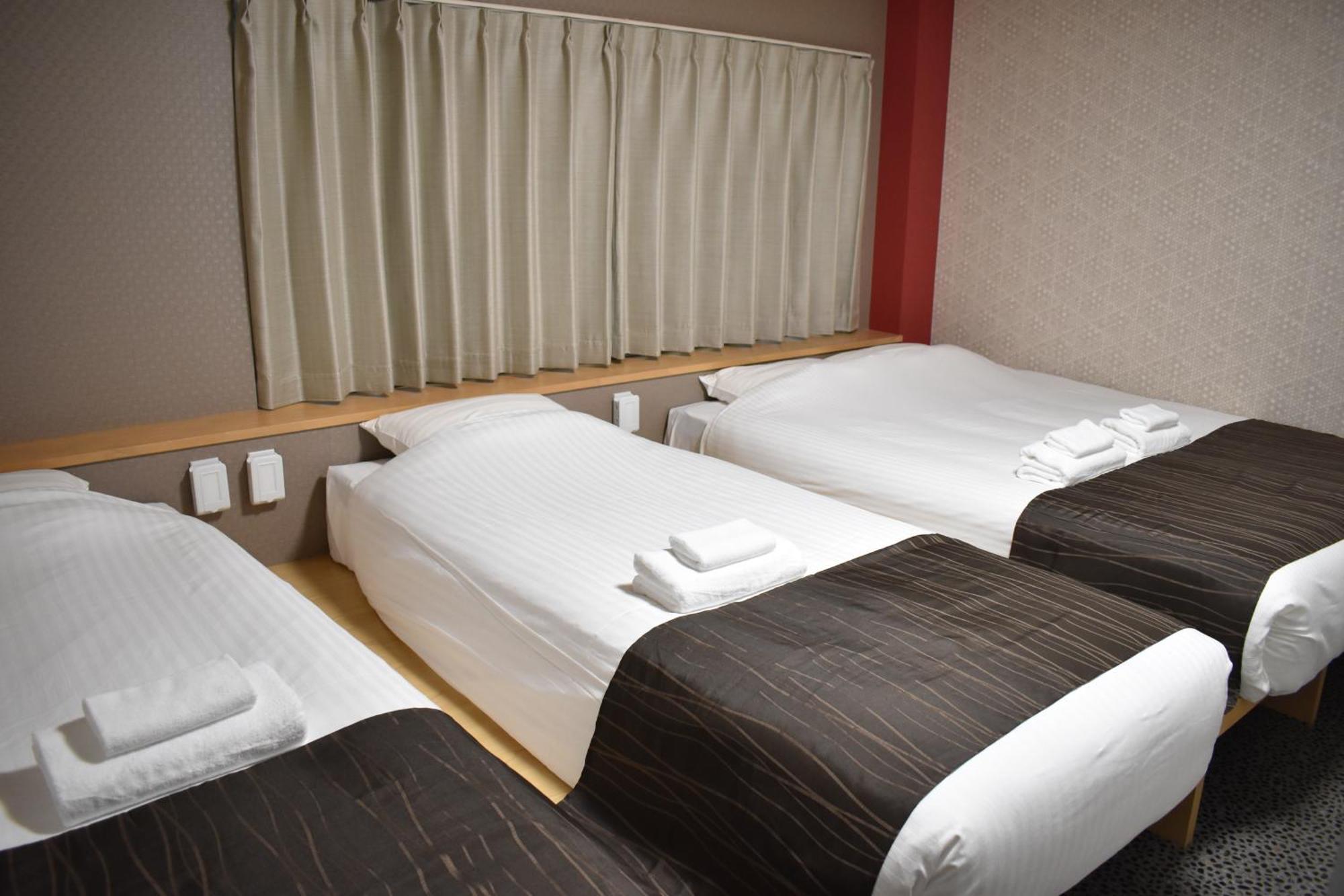 Shinsaibashi House Otel Osaka Dış mekan fotoğraf